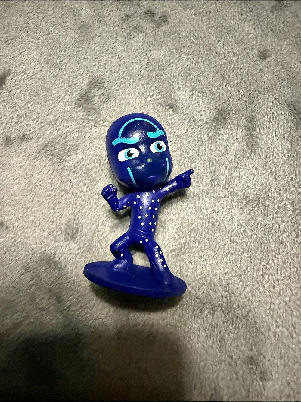 PJ masks 2020 blue suit guy frog box toy figure